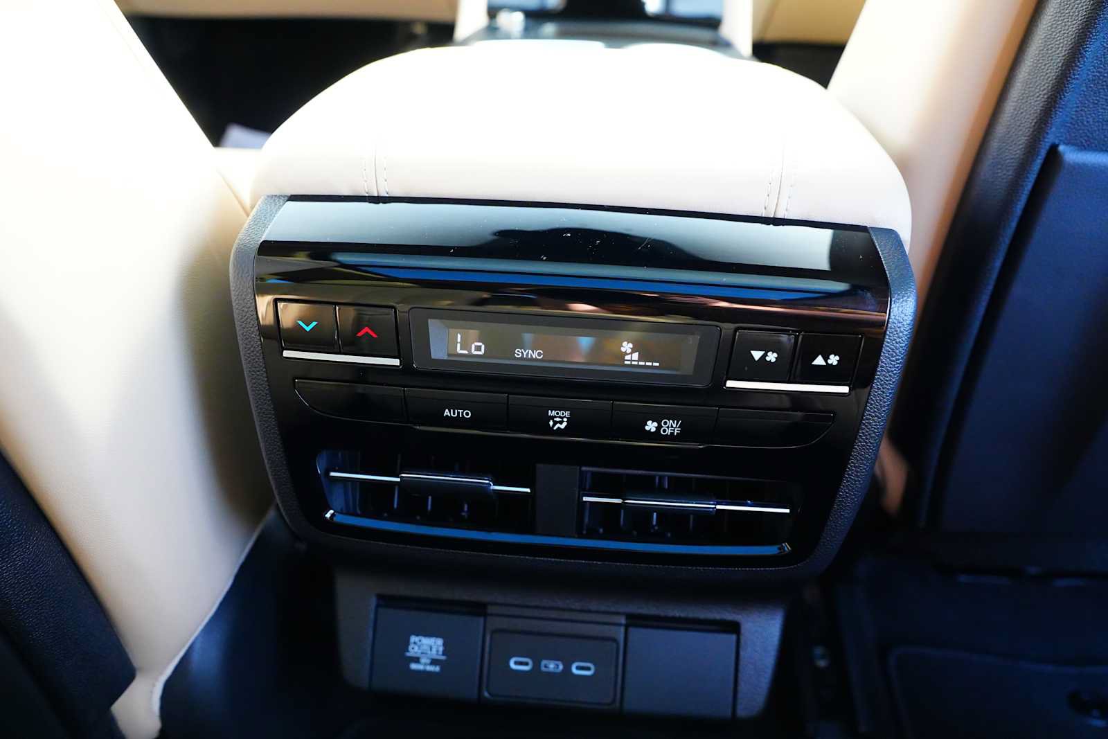 Certified 2026 Acura MDX w/ Technology Package AWD/4WD image 33