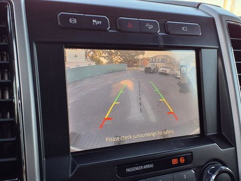 Used 2021 Ford F350 Lariat image 11