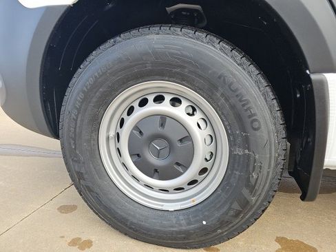 New 2025 Mercedes-Benz Sprinter 2500 image 9