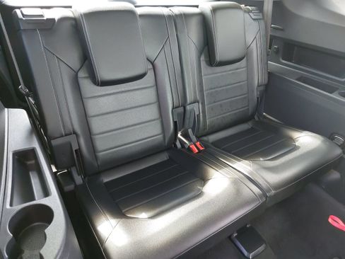 Used 2022 Volkswagen Atlas SEL Premium AWD/4WD image 12