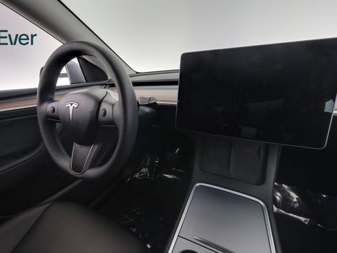 Used 2025 Tesla Model Y Long Range AWD/4WD image 25