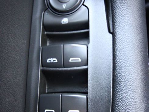 Used 2020 Chevrolet Blazer LT FWD image 24