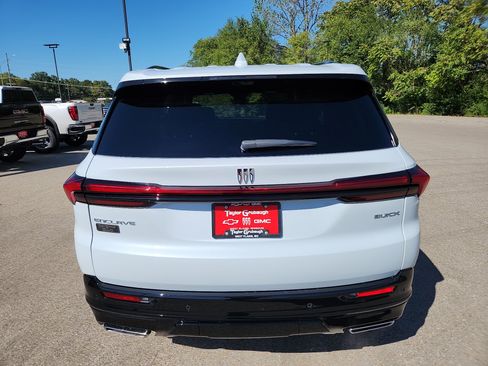 New 2026 Buick Enclave Sport Touring w/ Power Package image 8