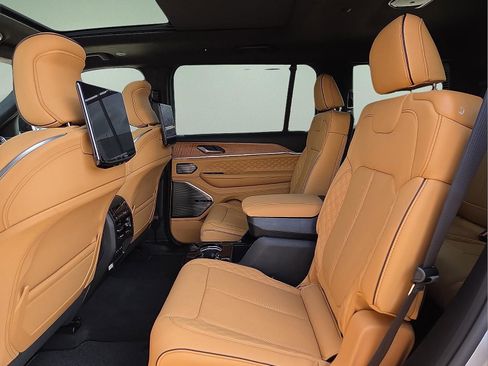 New 2026 Jeep Grand Cherokee L Summit AWD/4WD image 11