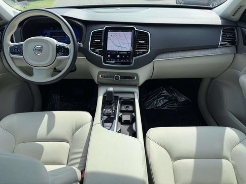 Used 2023 Volvo XC90 B6 Plus AWD/4WD image 2