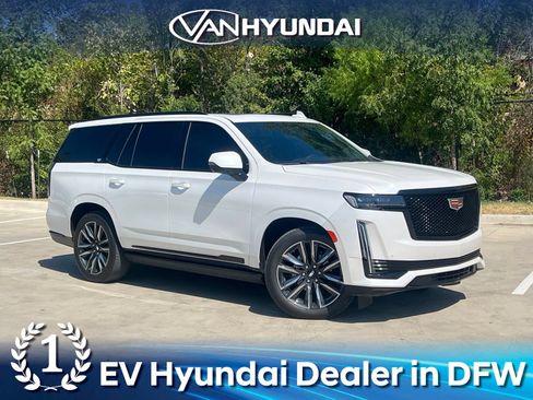 Used 2024 Cadillac Escalade Sport Platinum AWD/4WD image 1