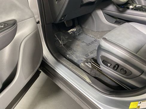 Certified 2023 Lexus RZ 450e Premium w/ Technology Package image 25