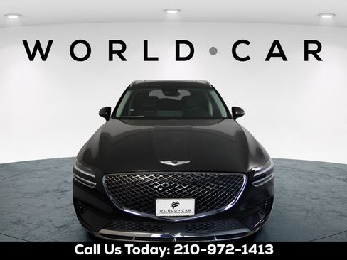 Used 2025 Genesis GV70 2.5T w/ Select Package AWD/4WD image 2