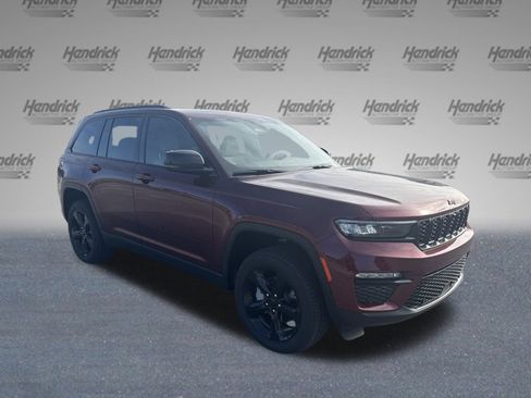 New 2025 Jeep Grand Cherokee Limited w/ Luxury Tech Group II RWD image 2