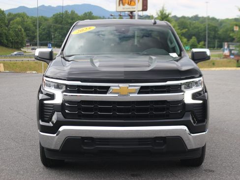 Used 2025 Chevrolet Silverado 1500 LT AWD/4WD image 2