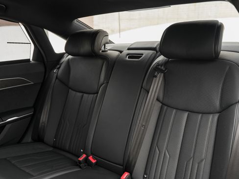 Used 2022 Audi A8 L 3.0T image 25