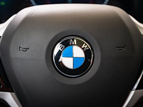 Used 2025 BMW 330i xDrive Sedan image 27