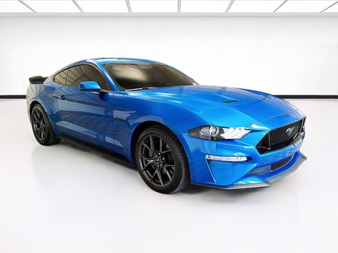Used 2020 Ford Mustang GT Premium w/ Equipment Group 401A RWD image 3