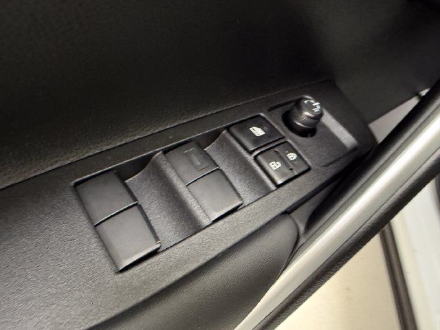 New 2026 Toyota Corolla Cross LE w/ Moonroof Package FWD image 28