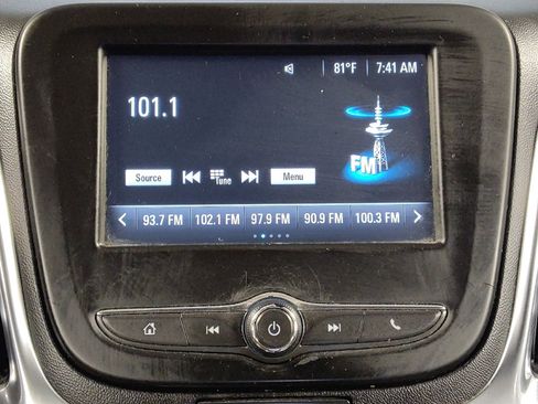 Used 2018 Chevrolet Equinox LS FWD image 25