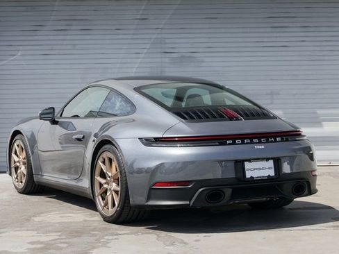 Certified 2025 Porsche 911 Carrera image 3