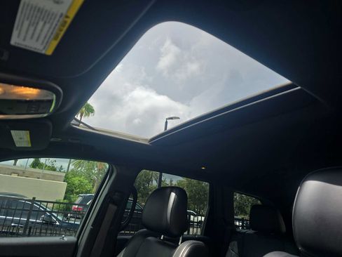 Used 2019 Jeep Grand Cherokee Altitude AWD/4WD image 25