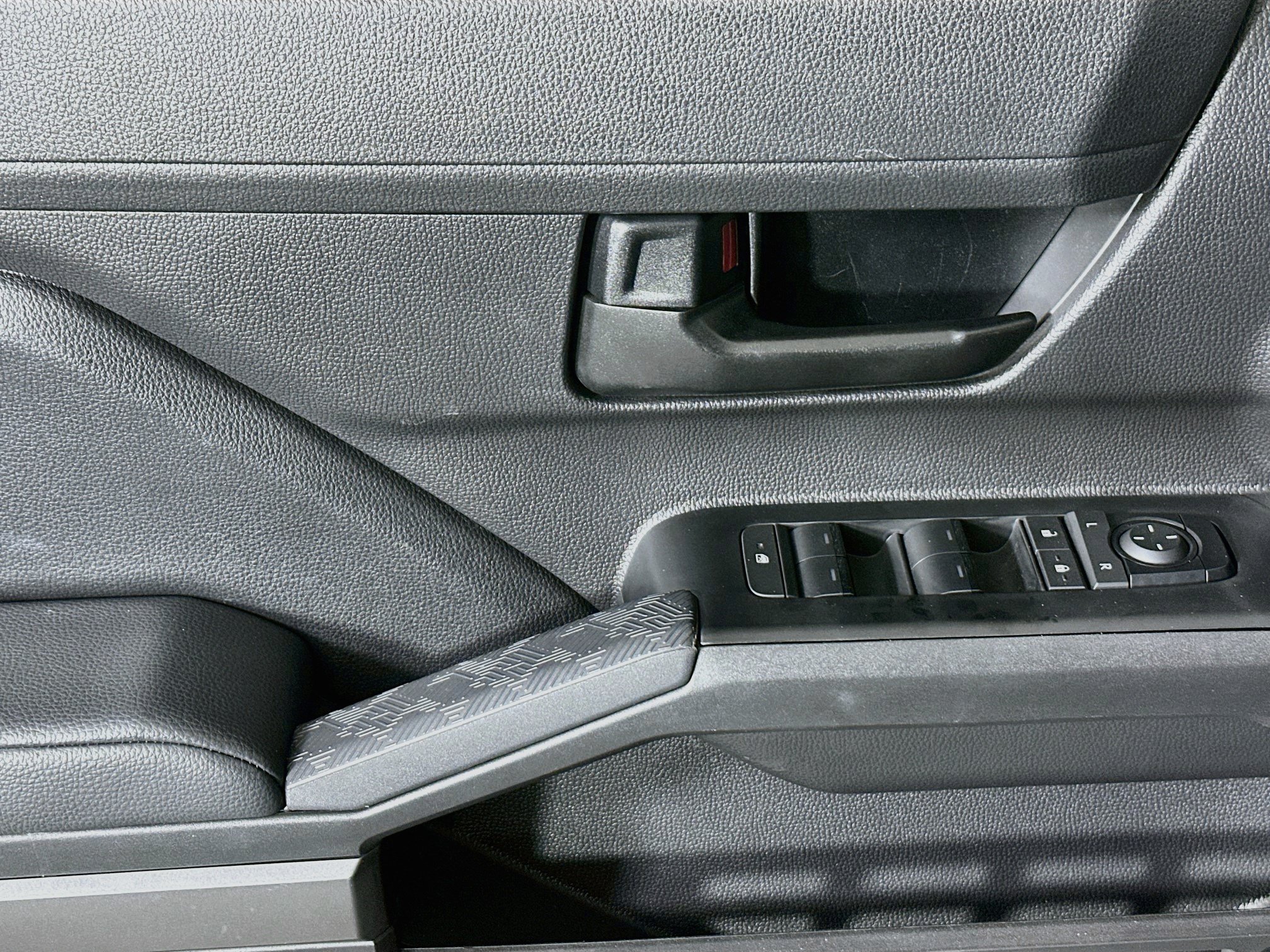 Used 2025 Toyota Tacoma SR5 RWD image 14