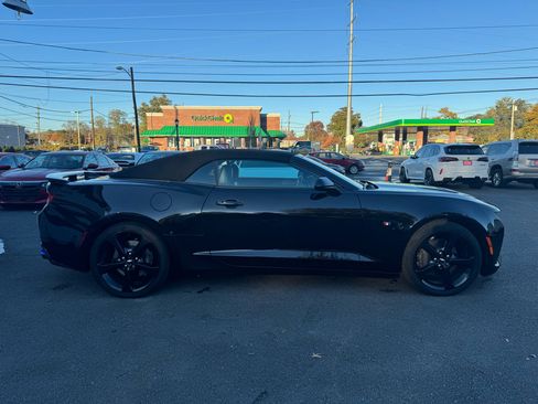Used 2017 Chevrolet Camaro SS image 16