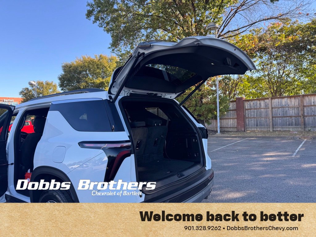 Used 2026 Chevrolet Traverse LT FWD image 37