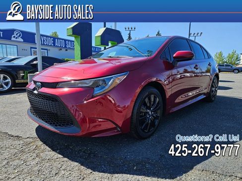 Used 2022 Toyota Corolla LE FWD image 1