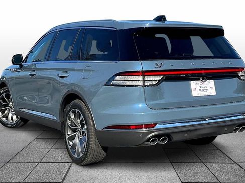 New 2026 Lincoln Aviator Reserve w/ Luxury Package image 3