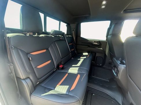 Used 2025 GMC Sierra 1500 AT4 w/ AT4 Premium Package AWD/4WD image 11