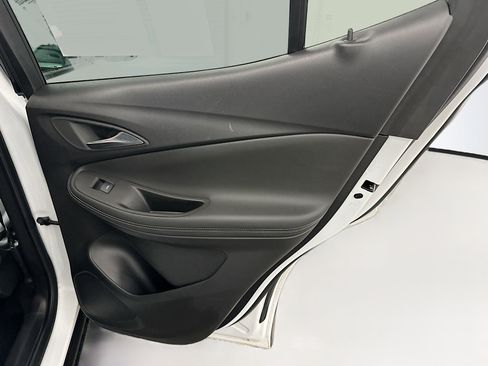 Used 2025 Buick Encore GX Preferred image 31