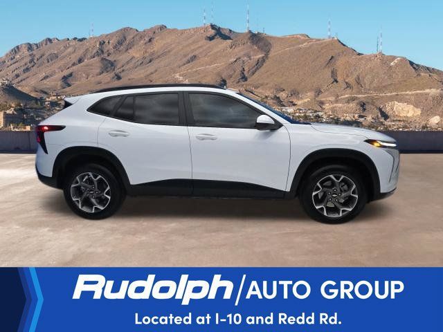 Used 2026 Chevrolet Trax LT FWD image 6