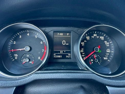 Used 2017 Volkswagen Passat 1.8T R-Line FWD image 9