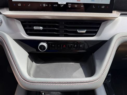 New 2026 Ford Explorer Active RWD image 27