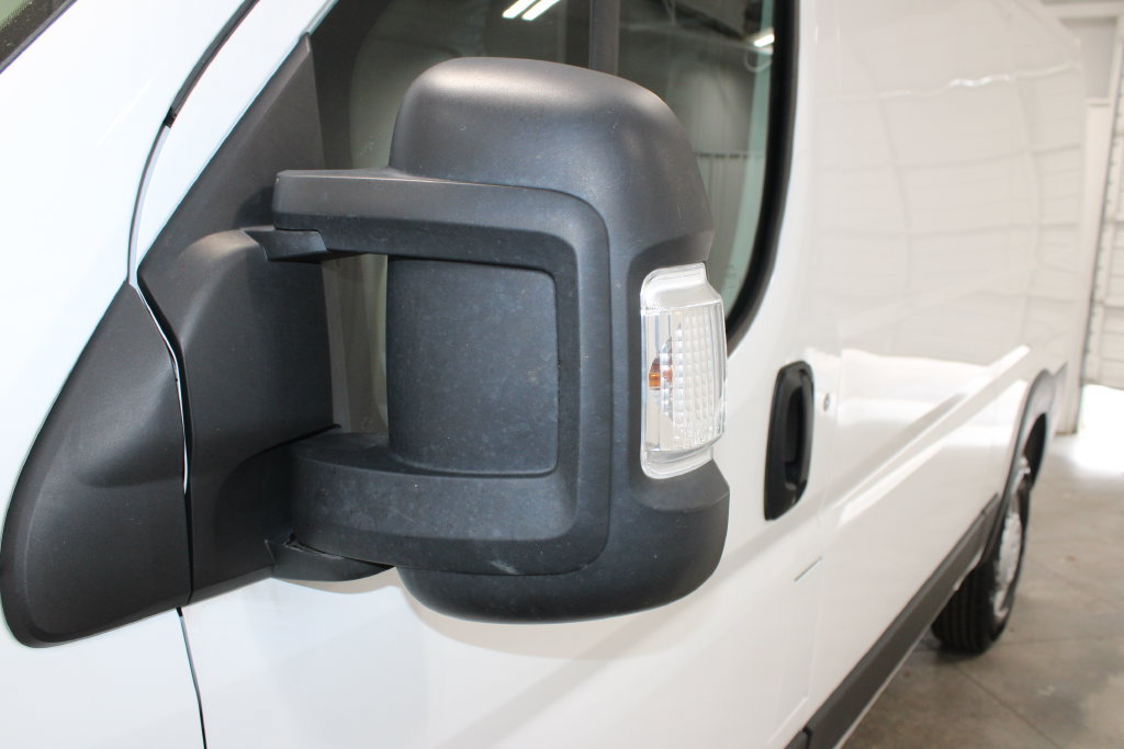 Used 2025 RAM ProMaster 2500 w/ Convenience Group FWD image 14