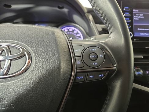 Used 2024 Toyota Camry SE image 16