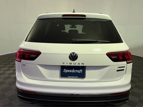 Used 2022 Volkswagen Tiguan SE w/ Panoramic Sunroof Package image 6