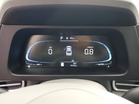 Used 2024 Hyundai Elantra SE image 30