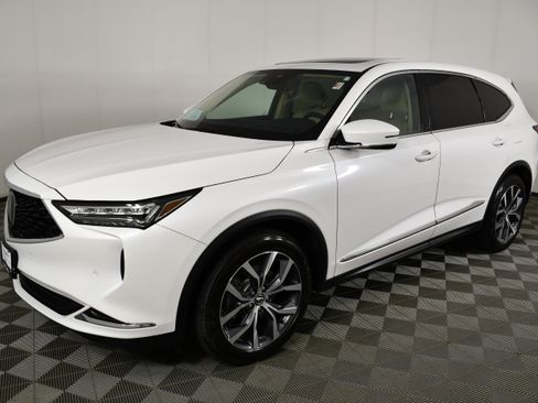 Certified 2024 Acura MDX SH-AWD w/ Technology Package image 10