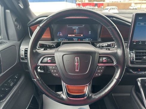 Used 2023 Lincoln Navigator Reserve image 5