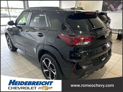 Certified 2023 Chevrolet TrailBlazer RS w/ Convenience Package image 5