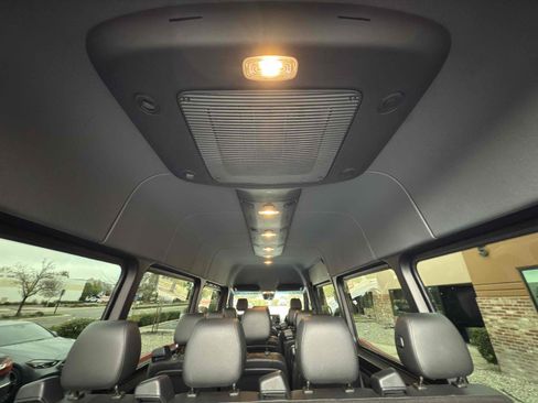 Used 2023 Mercedes-Benz Sprinter 2500 image 72