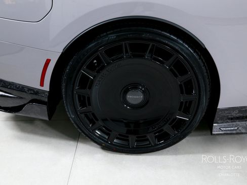 Used 2025 Rolls-Royce Spectre Black Badge w/ Spectre Enhancement Package image 32