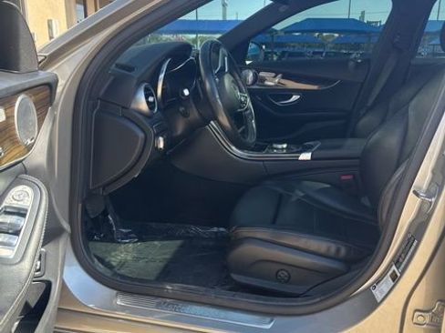 Used 2019 Mercedes-Benz C 300 4MATIC Sedan w/ Premium Package image 6