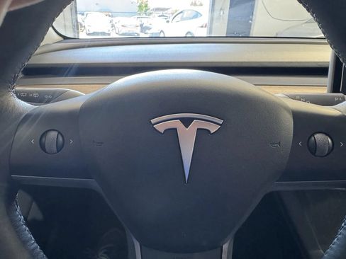 Used 2022 Tesla Model 3 Long Range AWD/4WD image 23