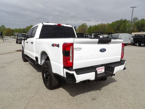 Used 2024 Ford F250 XL w/ STX Appearance Package AWD/4WD image 5