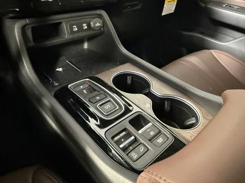 Used 2026 Honda Pilot Elite image 24