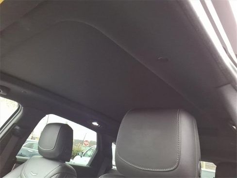 Certified 2022 Cadillac XT5 Premium Luxury w/ Technology Package image 13