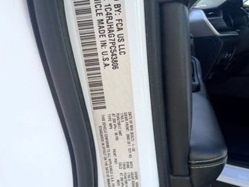 Certified 2023 Jeep Grand Cherokee Laredo w/ Luxury Tech Group I AWD/4WD image 20