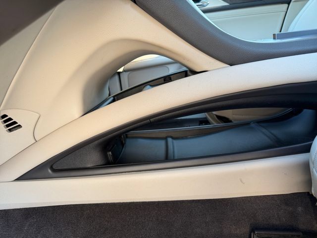 Used 2019 Lincoln MKZ Reserve FWD image 23