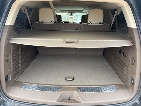 Used 2022 GMC Yukon XL Denali image 42