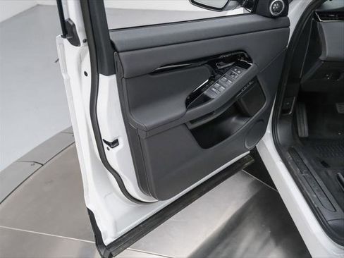 New 2026 Land Rover Range Rover Evoque S image 25