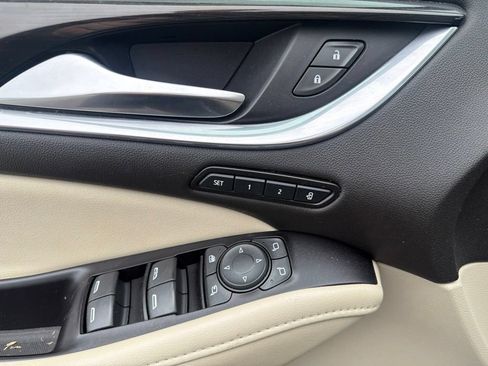 Used 2019 Buick Enclave Premium w/ Experience Buick Package AWD/4WD image 12